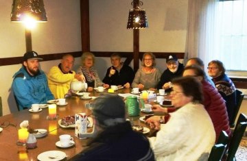 Gemütliche Sonntag-Nachmittag-Runde bei kaffee und Kuchen im neuen Vereinsheim am 12.November